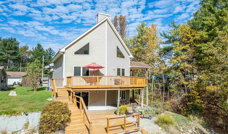 1724 Middle Pt, Alger, MI 48610 - 2 Beds, 3 Bath