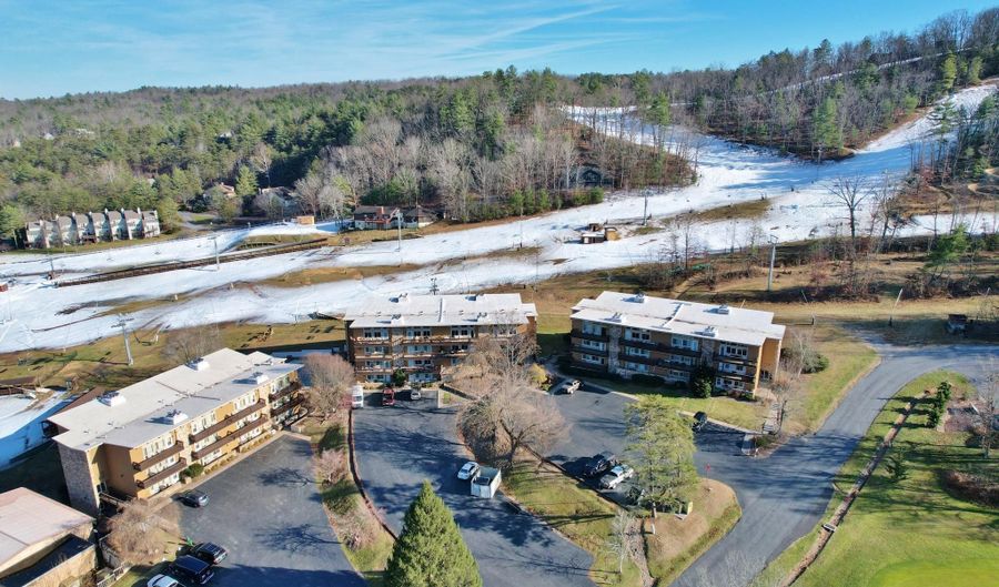 1814 FAIRWAY Dr 338, Basye, VA 22810 - 1 Beds, 1 Bath