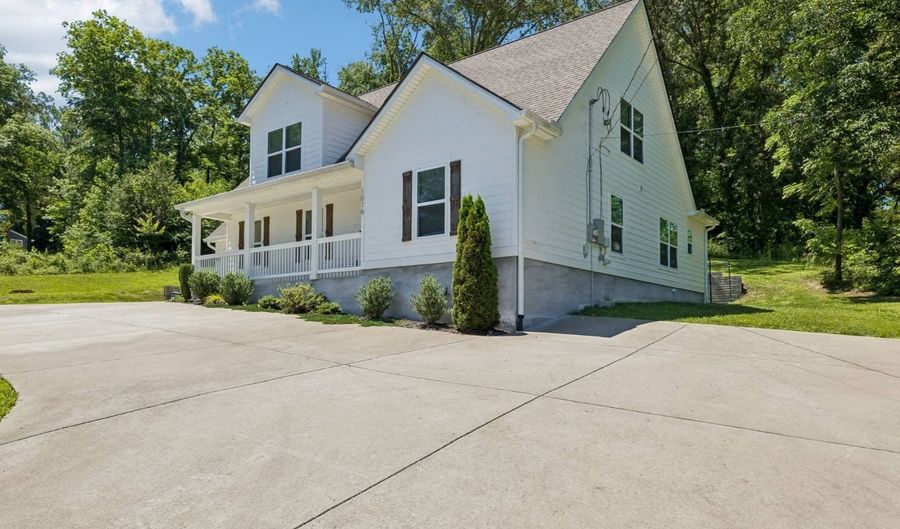 1016 Forestwood Rd, Ashland City, TN 37015 - 3 Beds, 3 Bath
