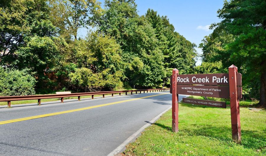 11313 ORLEANS Way, Kensington, MD 20895 - 4 Beds, 3 Bath