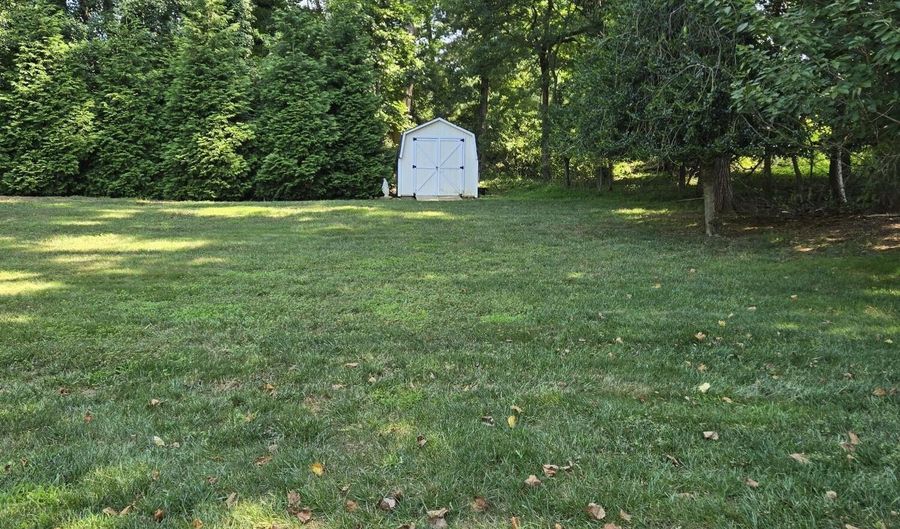 11 Lyon Rd, Middletown, NJ 07748 - 4 Beds, 3 Bath