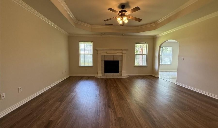 3905 SW Carriageway Ave, Bentonville, AR 72712 - 3 Beds, 2 Bath