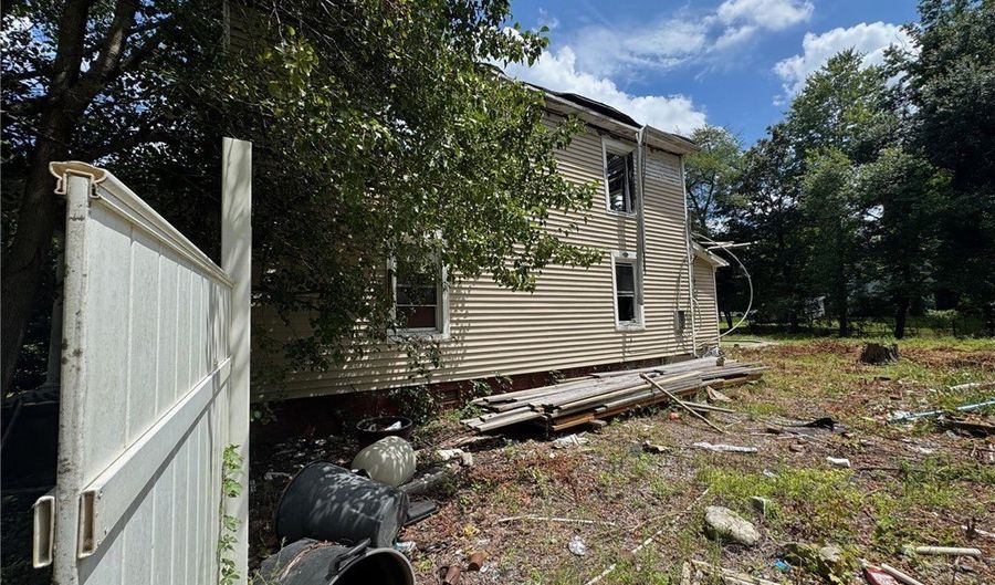 560 Second Ave, Alberta, VA 23821 - 4 Beds, 2 Bath