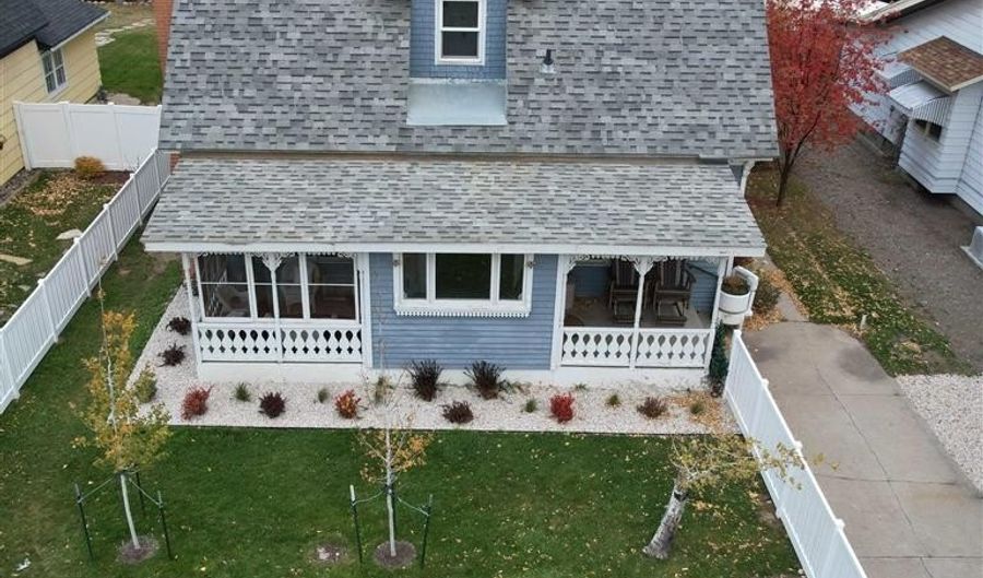 913 Sheridan Ave, Cody, WY 82414 - 3 Beds, 3 Bath