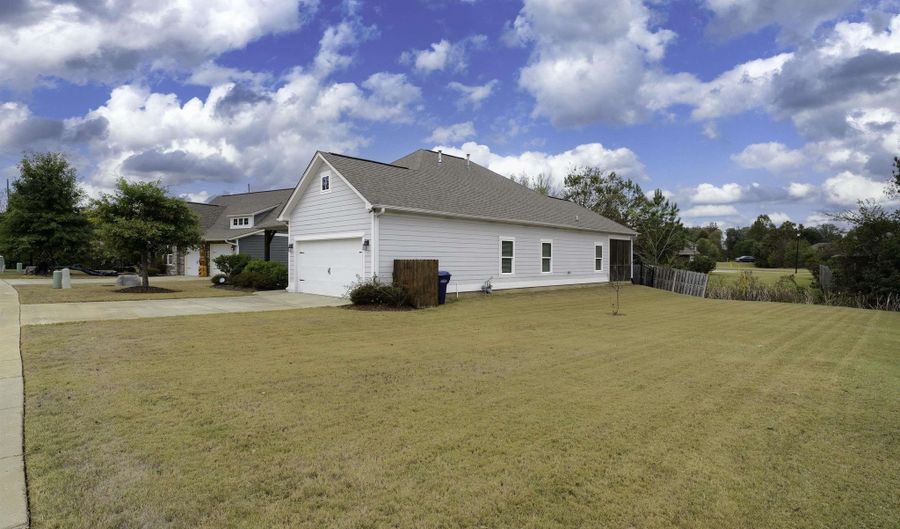 109 SHELBY FARMS Dr, Alabaster, AL 35007 - 3 Beds, 2 Bath