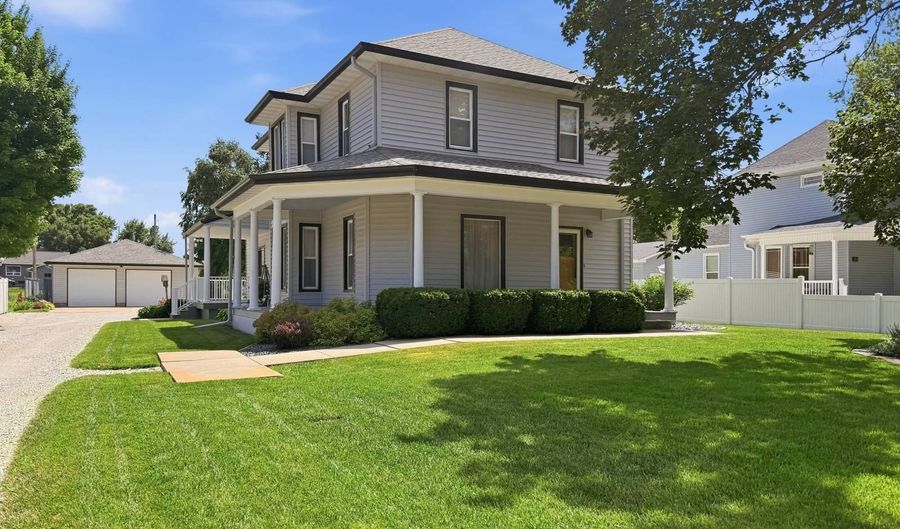 251 W Fairview, Albion, NE 68620 - 3 Beds, 3 Bath