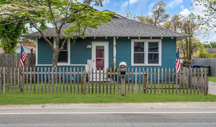 219 Beachwood Blvd, Beachwood, NJ 08722 - 3 Beds, 1 Bath