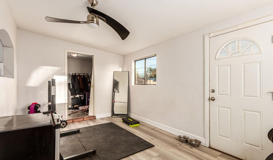 677 W 22ND Ave, Apache Junction, AZ 85120 - 2 Beds, 1 Bath