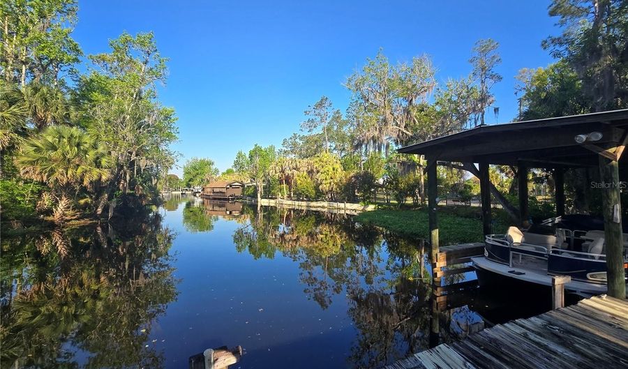 56449 MAPLE Rd, Astor, FL 32102 - 2 Beds, 2 Bath