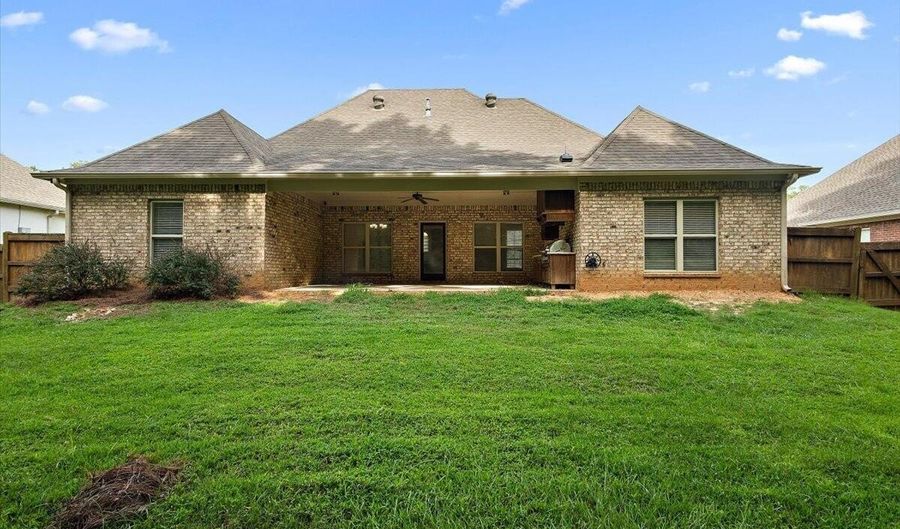131 Caledonian Blvd, Brandon, MS 39047 - 5 Beds, 3 Bath