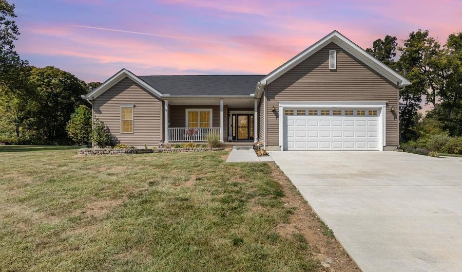 9995 Cedar View Ln, Aurora, IN 47001 - 3 Beds, 3 Bath