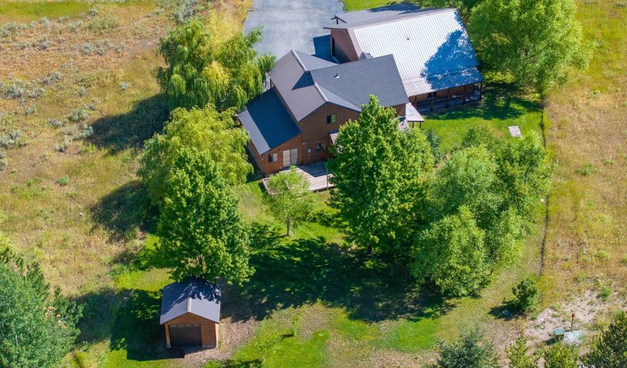 308 GREYS RIVER Rd, Alpine, WY 83128 - 3 Beds, 3 Bath