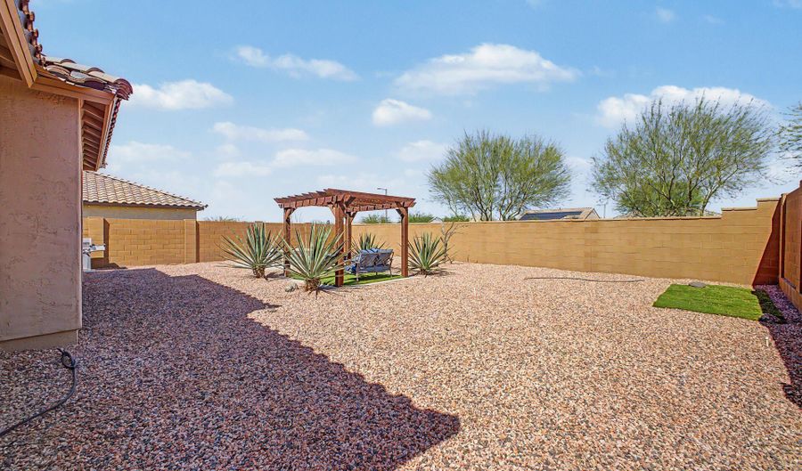 21257 N 260TH Dr, Buckeye, AZ 85396 - 3 Beds, 3 Bath