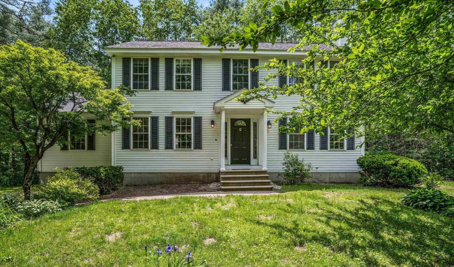 113 County Rd, Bedford, NH 03110 - 3 Beds, 2 Bath