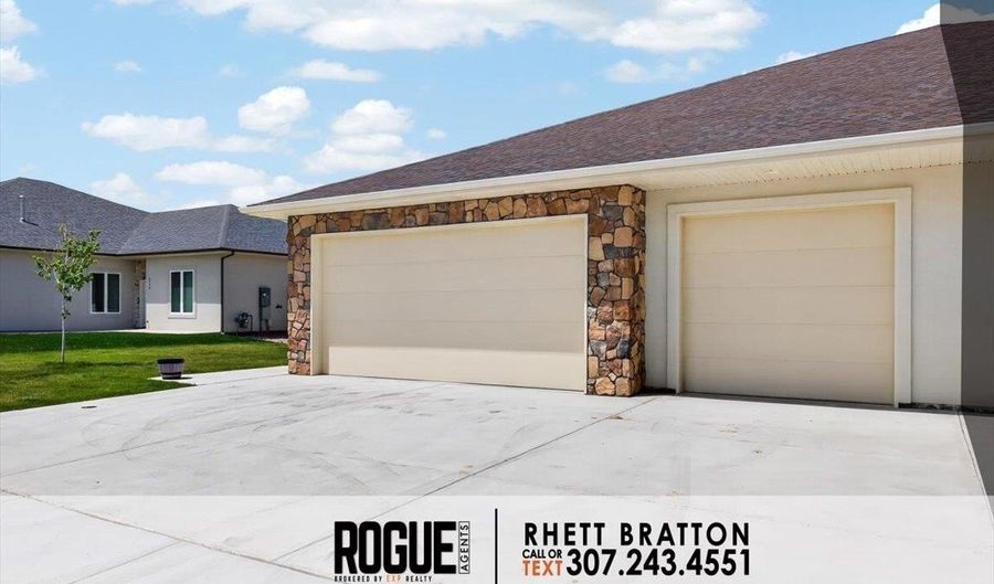 2938 Palmer Dr, Casper, WY 82601 - 3 Beds, 2 Bath