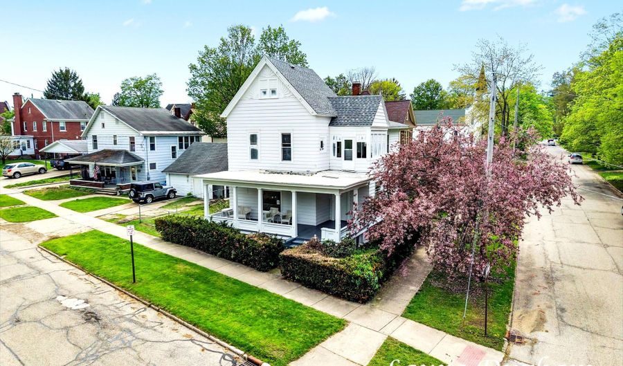 223 N Walnut St, Allegan, MI 49010 - 3 Beds, 2 Bath