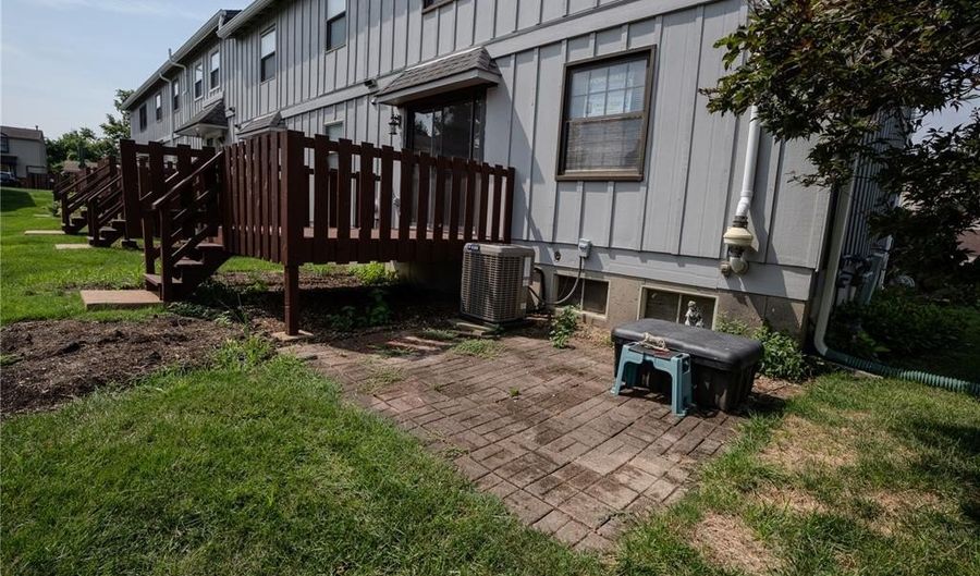 2414 Hiddencrest Ln 115, Ballwin, MO 63021 - 3 Beds, 3 Bath