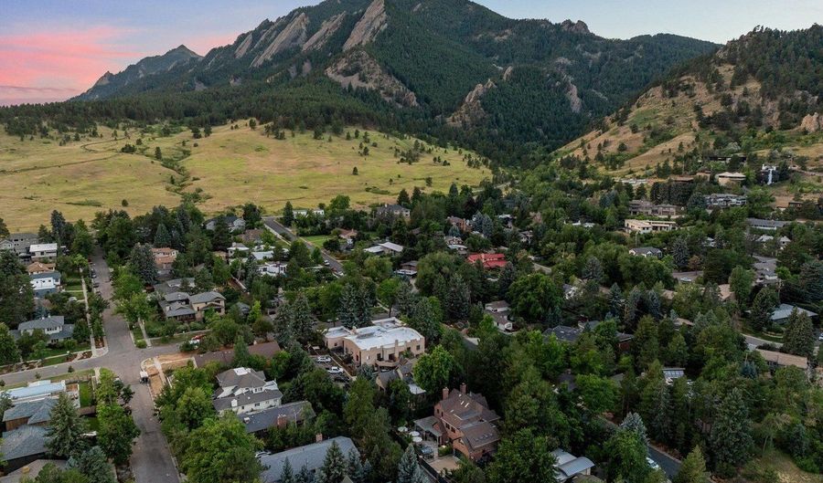 820 6th St, Boulder, CO 80302 - 5 Beds, 5 Bath