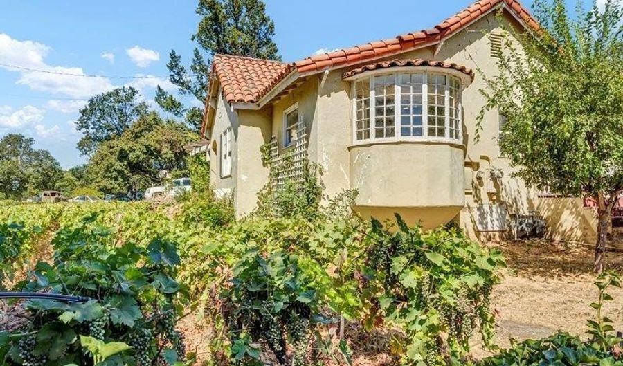 315 N White Cottage Rd N, Angwin, CA 94508 - 3 Beds, 2 Bath