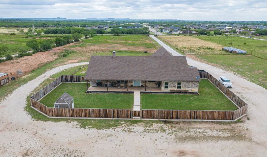 217 Old Coleman Hwy, Abilene, TX 79602 - 4 Beds, 4 Bath