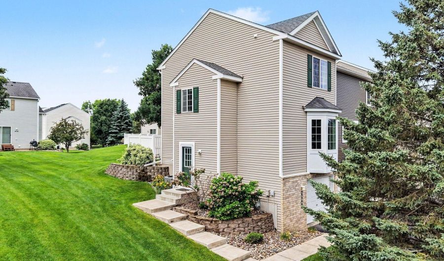 15549 Flight Way 144, Apple Valley, MN 55124 - 2 Beds, 2 Bath