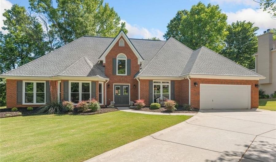 1905 Broadwell Oaks Dr, Alpharetta, GA 30004 - 3 Beds, 2 Bath
