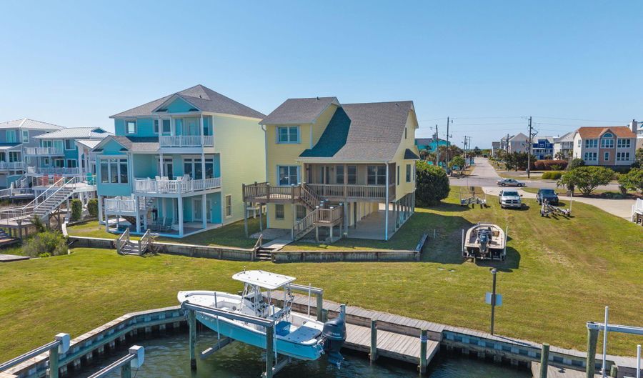 1711 E Fort Macon Rd, Atlantic Beach, NC 28512 - 4 Beds, 4 Bath