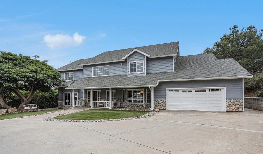 3196 Crystal Ct, Escondido, CA 92025 - 5 Beds, 3 Bath
