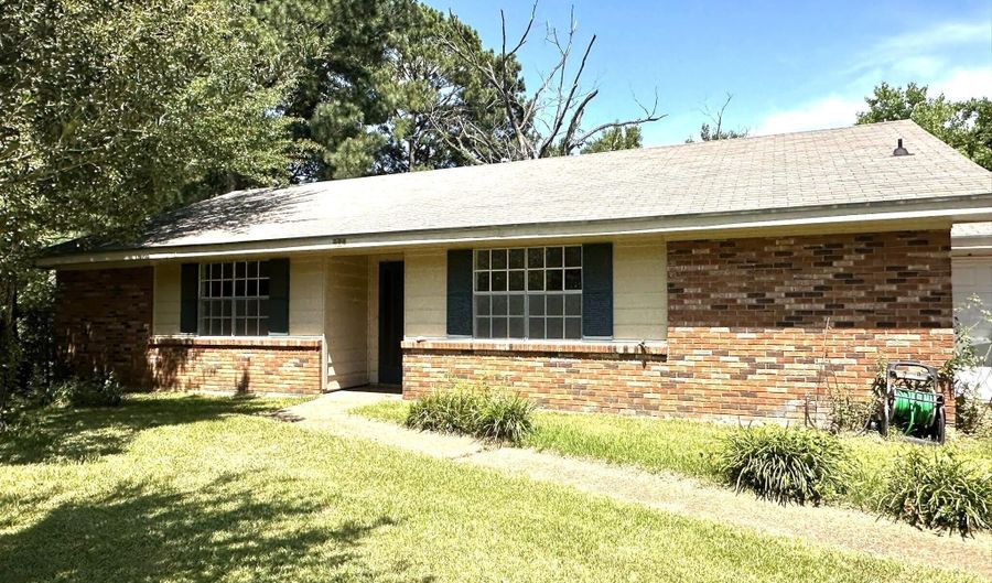 144 Spring Cv, Brandon, MS 39042 - 3 Beds, 2 Bath