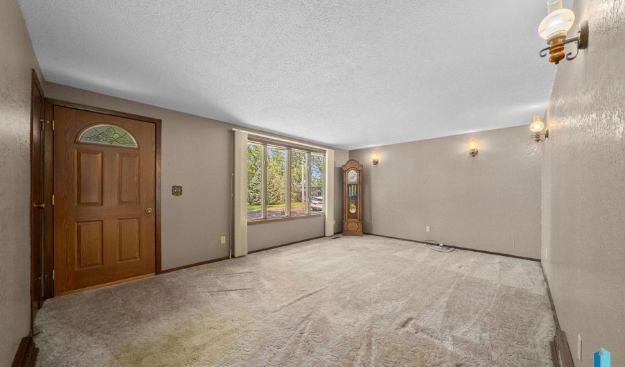 403 Ofstad St, Alcester, SD 57001 - 2 Beds, 2 Bath