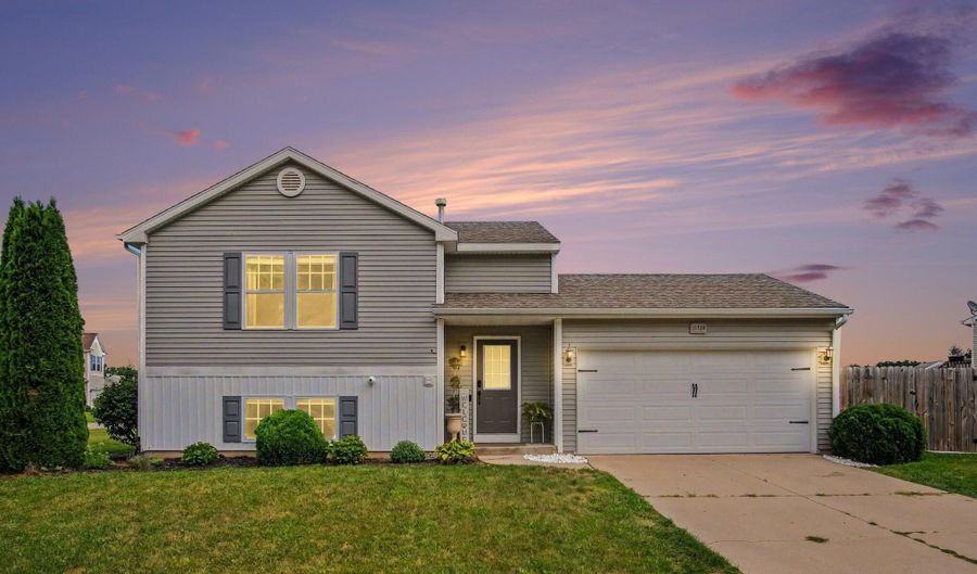 11720 E Bear Meadows Dr SE, Alto, MI 49302 - 3 Beds, 2 Bath