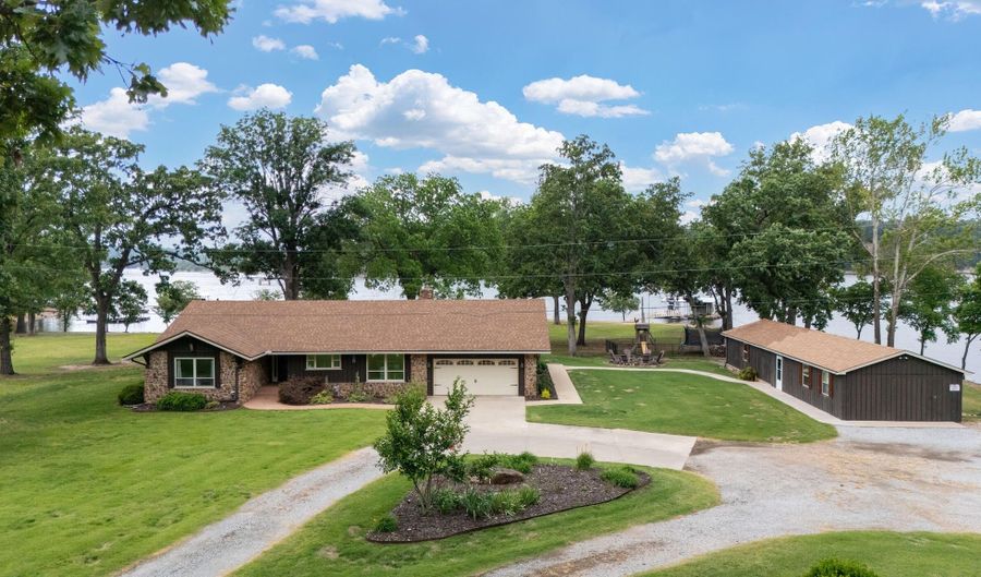 25815 S Horse Creek Dr, Afton, OK 74331 - 6 Beds, 4 Bath