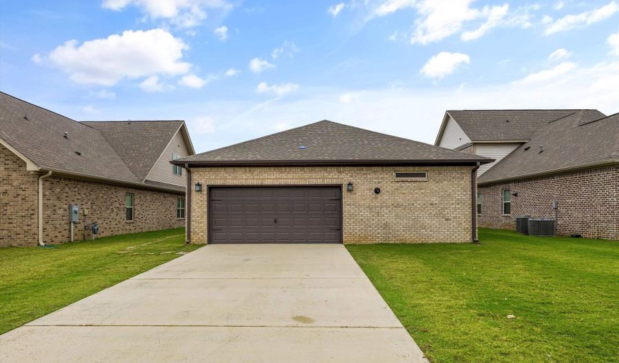 17246 Chelsea, Athens, AL 35611 - 3 Beds, 2 Bath
