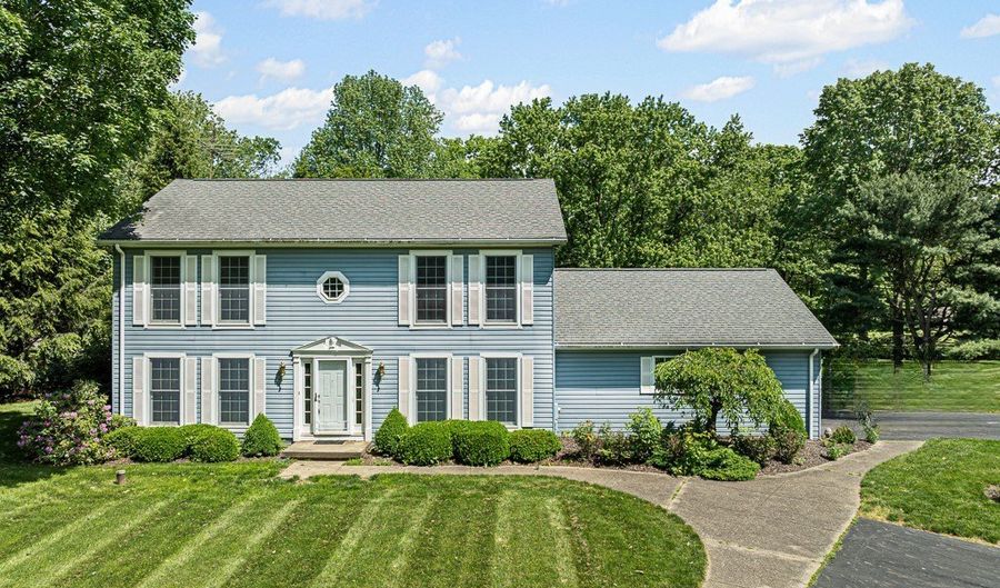 12935 Robinwood St NE, Alliance, OH 44601 - 4 Beds, 3 Bath
