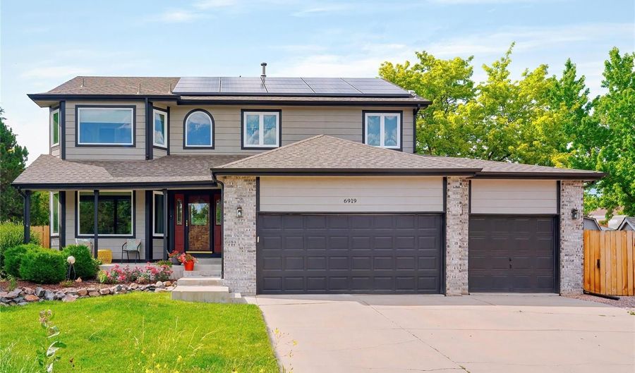 6919 Otis Ct, Arvada, CO 80003 - 5 Beds, 4 Bath