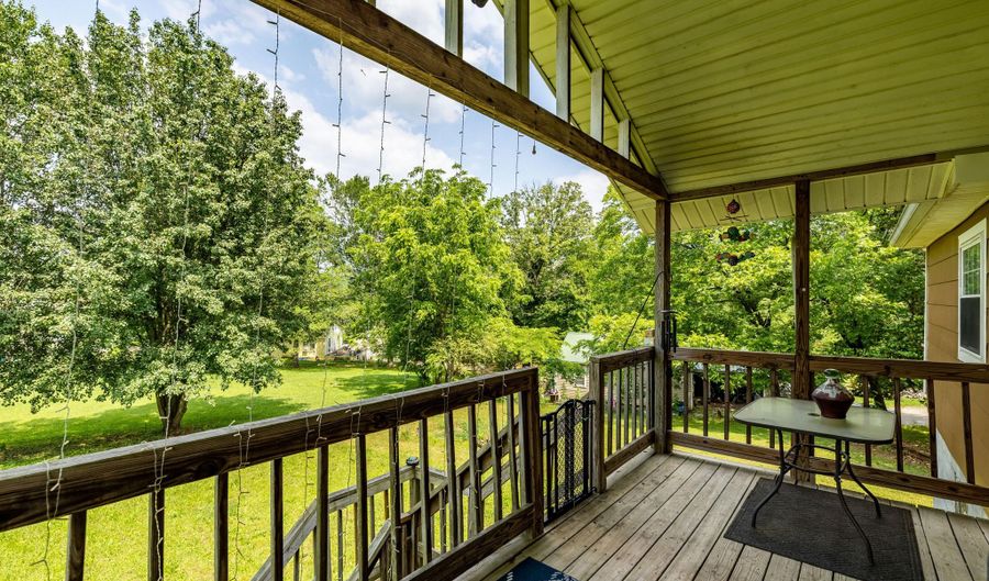 90 Spence St, Athens, TN 37303 - 4 Beds, 2 Bath