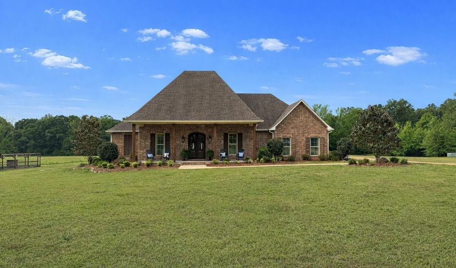 1512 Callender Rd, Brookhaven, MS 39601 - 4 Beds, 4 Bath