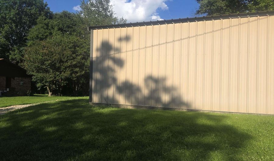 414 Cole St, Benton, AR 72015 - 0 Beds, 1 Bath