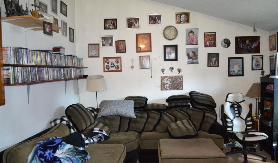 2116 PINE Ave, Cheyenne, WY 82007 - 4 Beds, 2 Bath