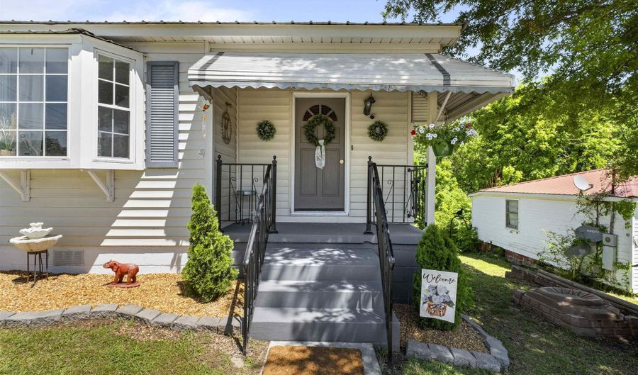 429 OAK Ln, Anniston, AL 36206 - 2 Beds, 2 Bath