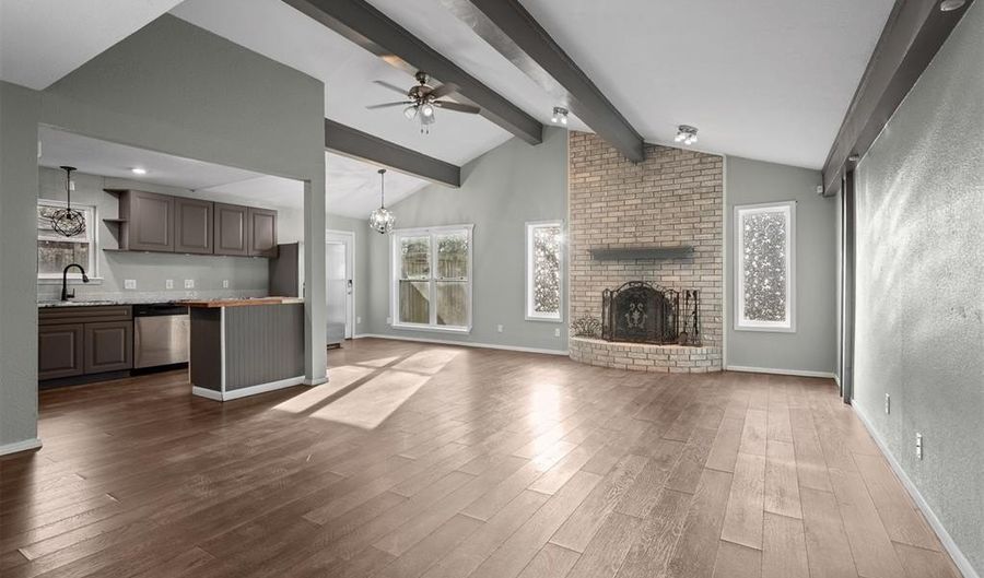 647 Durango St, Ardmore, OK 73401 - 3 Beds, 2 Bath