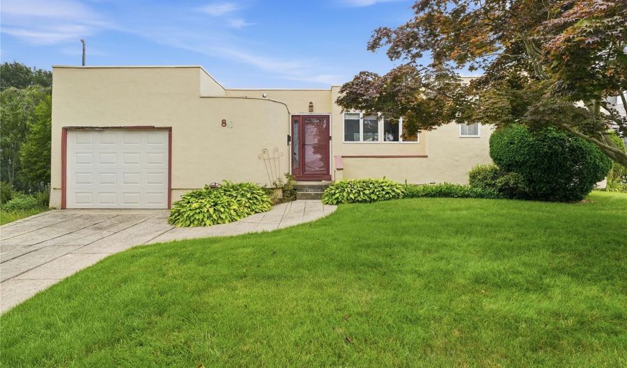 88 Central Ave, Amityville, NY 11701 - 3 Beds, 1 Bath