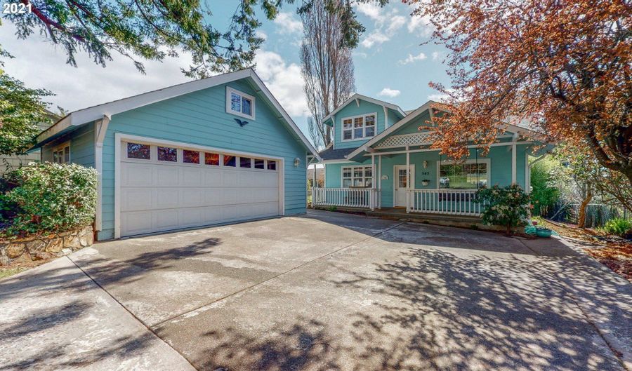 545 HASSETT St, Brookings, OR 97415 - 3 Beds, 2 Bath