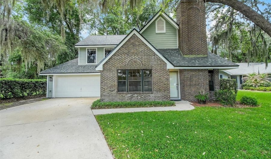 960 SOUTHRIDGE Trl, Altamonte Springs, FL 32714 - 4 Beds, 2 Bath