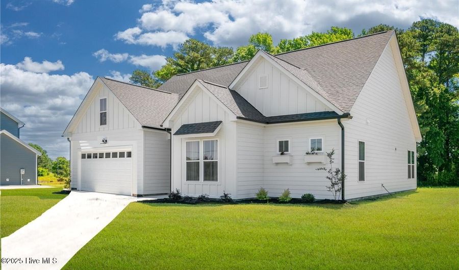 824 Fairway Rd, Ayden, NC 28513 - 3 Beds, 2 Bath