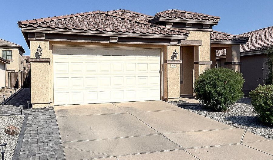 982 E DORIS St, Avondale, AZ 85323 - 3 Beds, 2 Bath