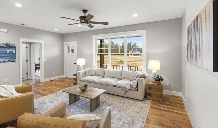 8 Stone Creek Dr, Brentwood, NH 03833 - 4 Beds, 4 Bath
