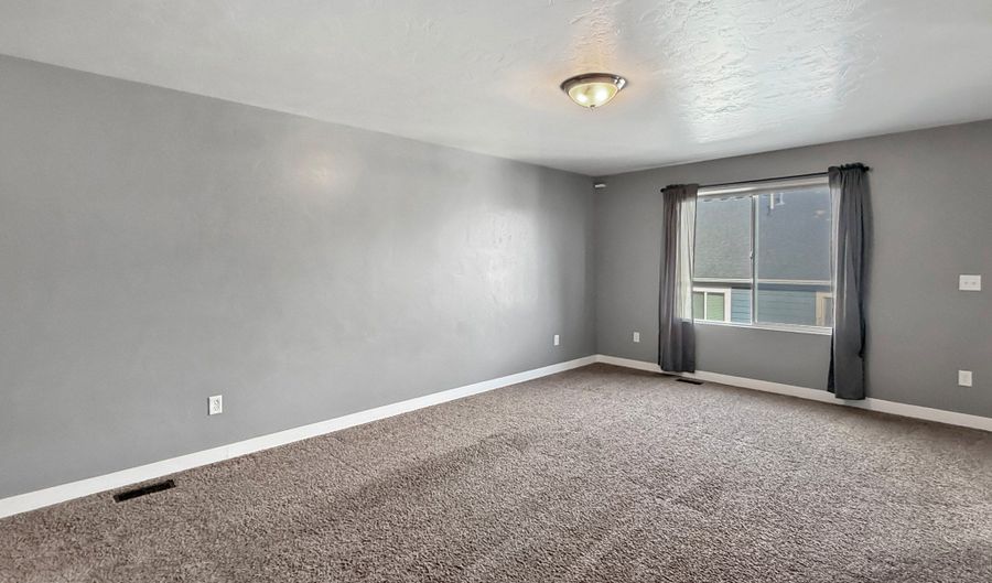 15152 S GALLANT Dr, Bluffdale, UT 84065 - 4 Beds, 3 Bath
