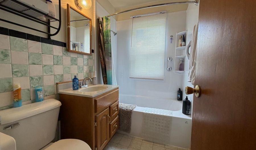 715 Central Ave, Batesville, IN 47006 - 2 Beds, 1 Bath