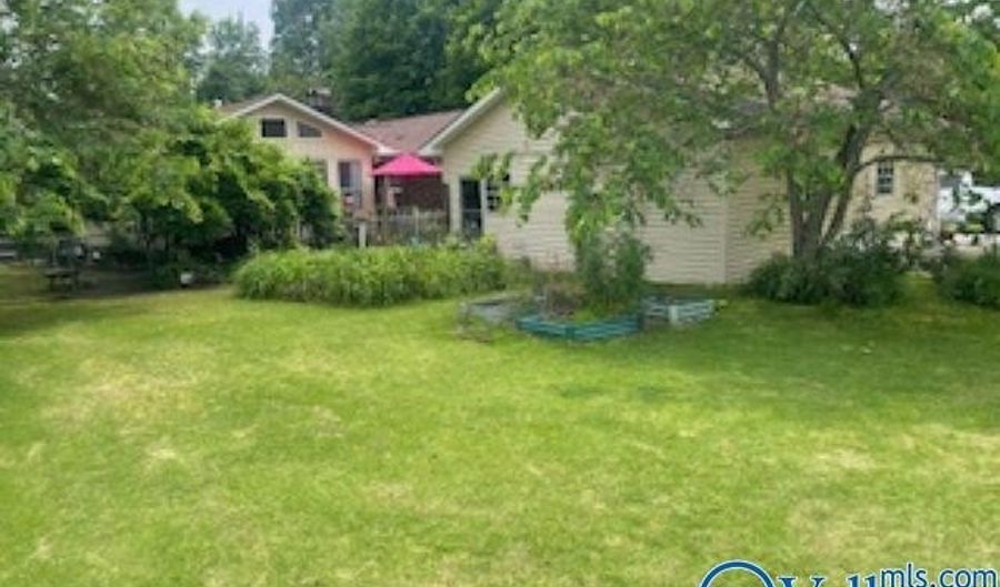 32 NE 6th St, Arab, AL 35016 - 4 Beds, 4 Bath